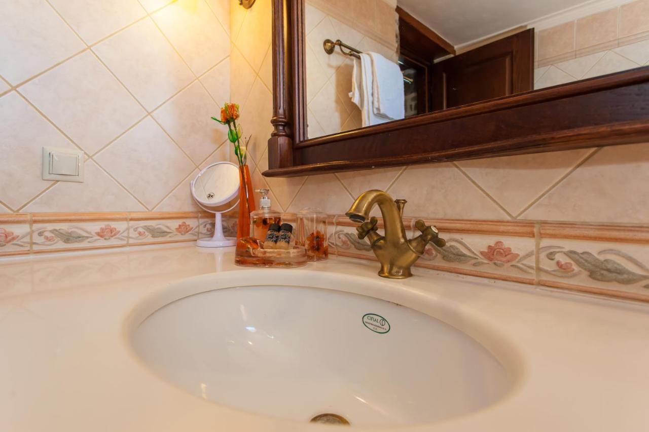 Villa Antina By Posarellivillas Litsárdha Екстериор снимка